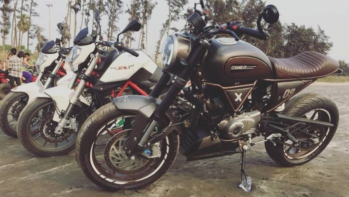 Modifikasi Bajaj Pulsar 180 jadi Ducati Scrambler