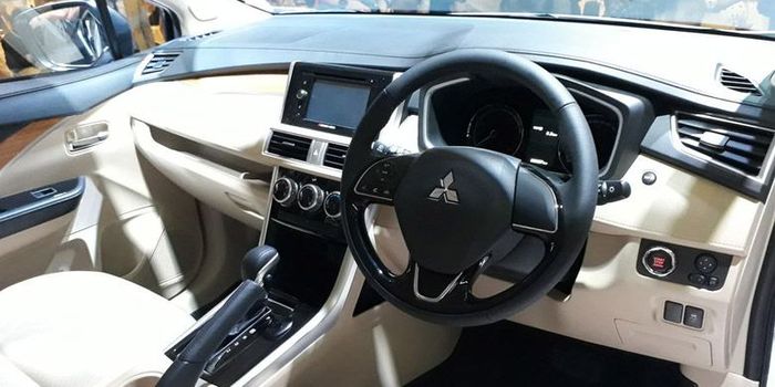 Interior Mitsubishi Xpander varian Ultimate