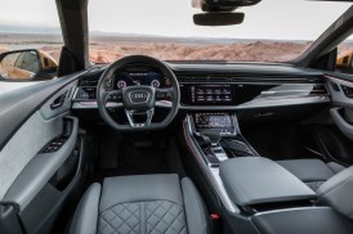 Interior Audi Q8