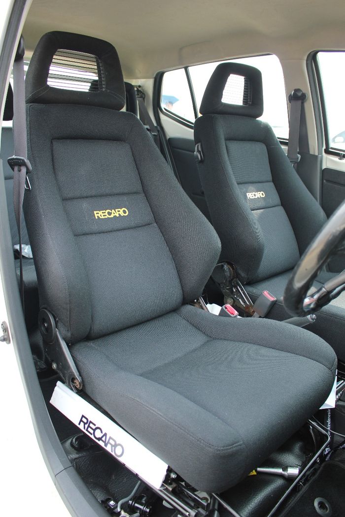 Jok Recaro Njoy di Ayla Wisnu