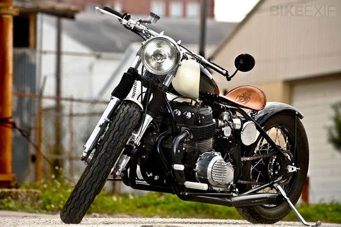 Modifikasi Honda CB750 bergaya bobber