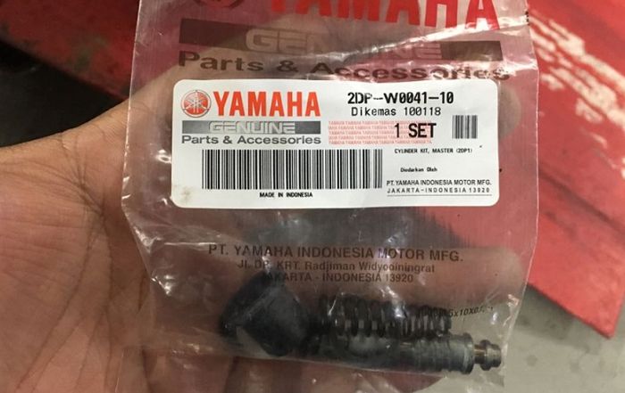 Seal master rem Yamaha NMAX.