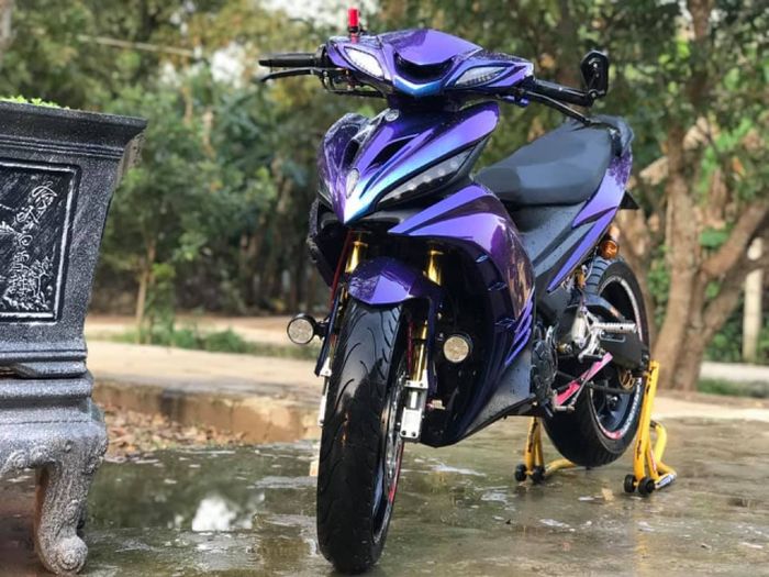 Kepalanya diganti dengan milik Yamaha Luvias 