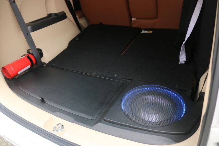 Kabin belakang masih lapang