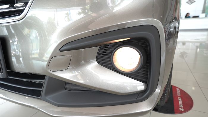 Khusus Ertiga tipe GL, kini sudah tersedia  foglamp