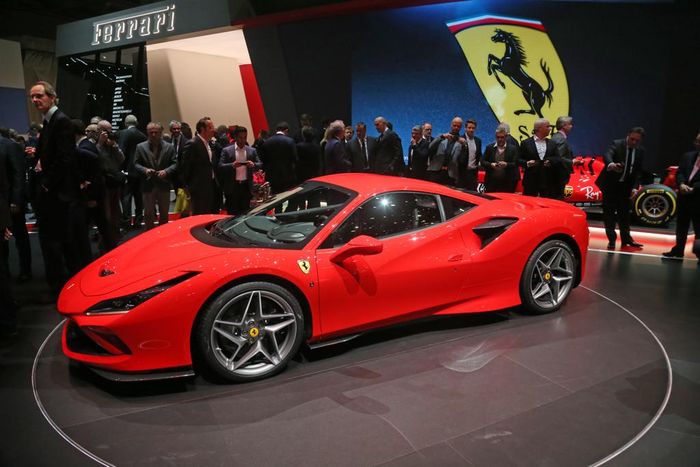 Ferrari F8 Tributo debut di Geneva Motor Show 2019 dengan warna merah