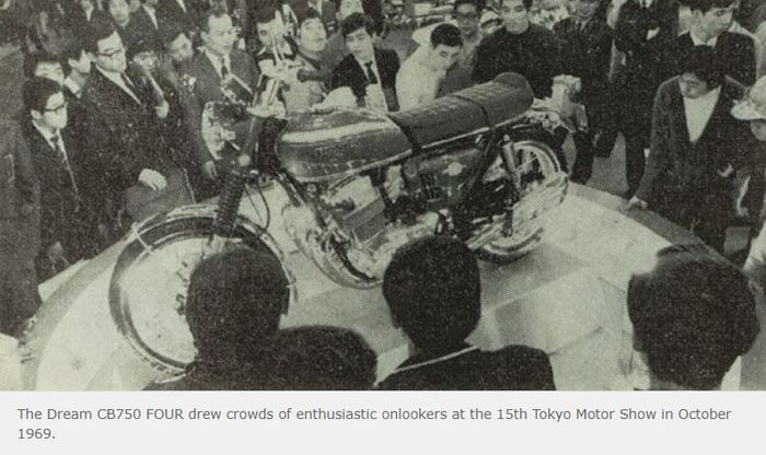 Motor Honda CB750 saat dipajang di Tokyo Motor Show