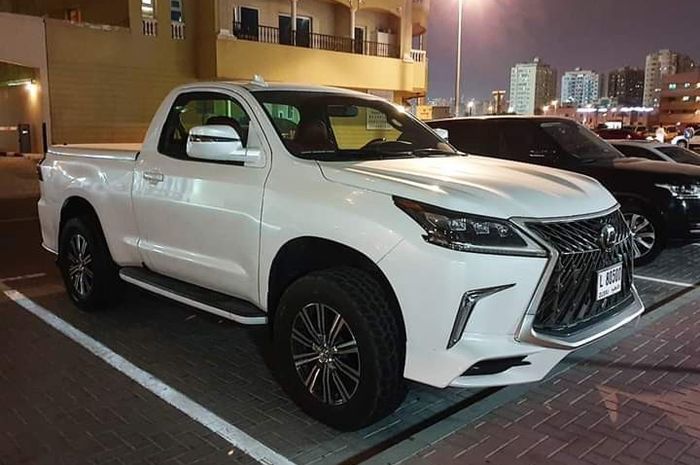 Modifikasi mobil  pikap wajah Lexus LX570