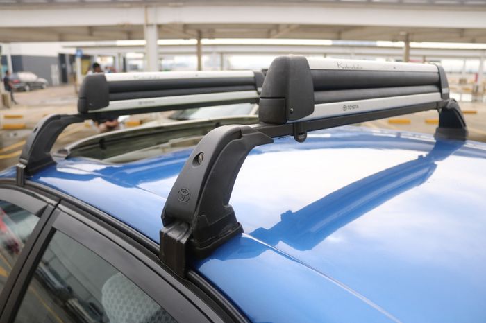 Mooonroof OEM dan roofrack OEM Carina