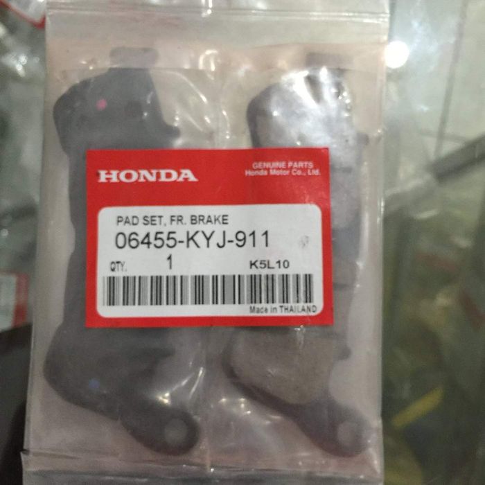 Kampas rem depan milik Honda CBR250R produksi Thailand