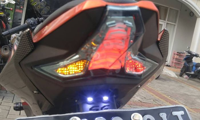 Stoplamp LED 3in1 WR3 di motor Ninja 250