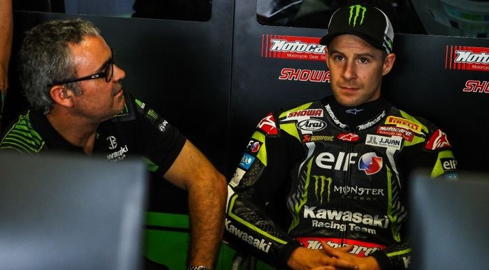 Jonathan Rea tak pernah ditinggal dengan selisih jarak yang sebegitu jauh. 