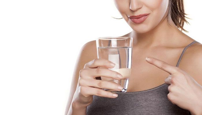 Cegah dehidrasi, banyak minum air putih saat haid