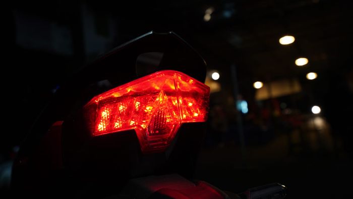 Lampu belakang Honda Vario 125 sudah LED yang keren, terang, dan awet
