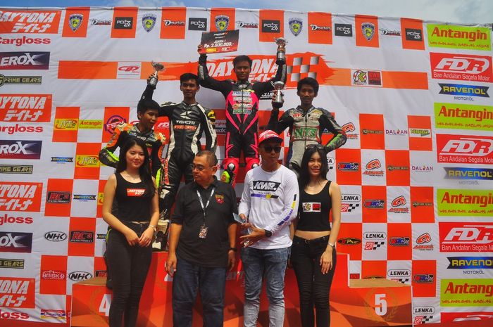 GI-JOE Racing Team (GRT) berhasil menduduki podium 2 pada kejuaraan Daytona Indoclub Championship 2019 di Jawa Barat 
