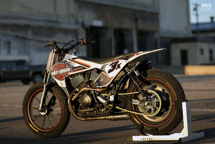 Tampilannya jadi motor balap banget sekarang