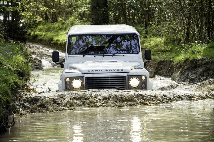 Land Rover Defender