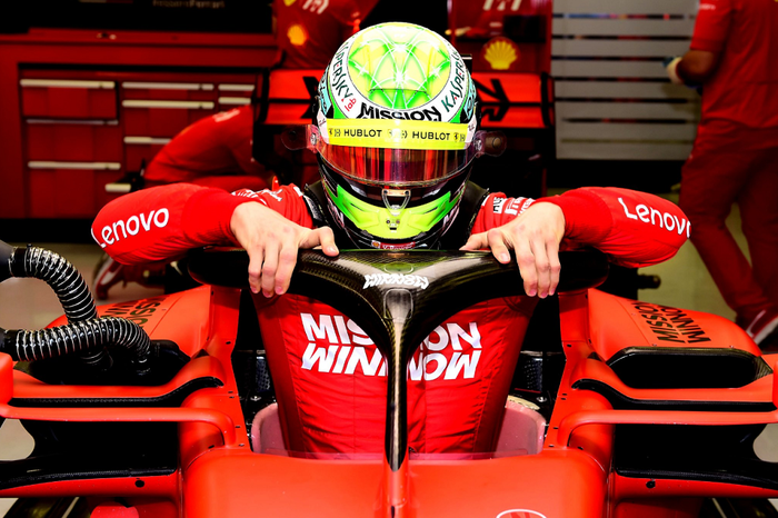 Mick Schumacher tes mobil F1 Ferrari