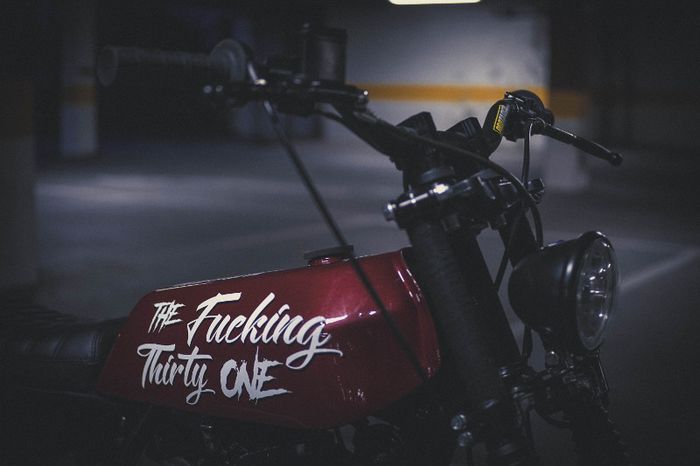 Ada lampu depannya juga agar bisa buat harian