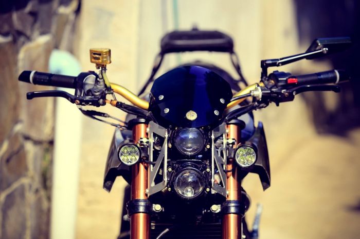 Garpu depannya juga diganti dengan model upside down