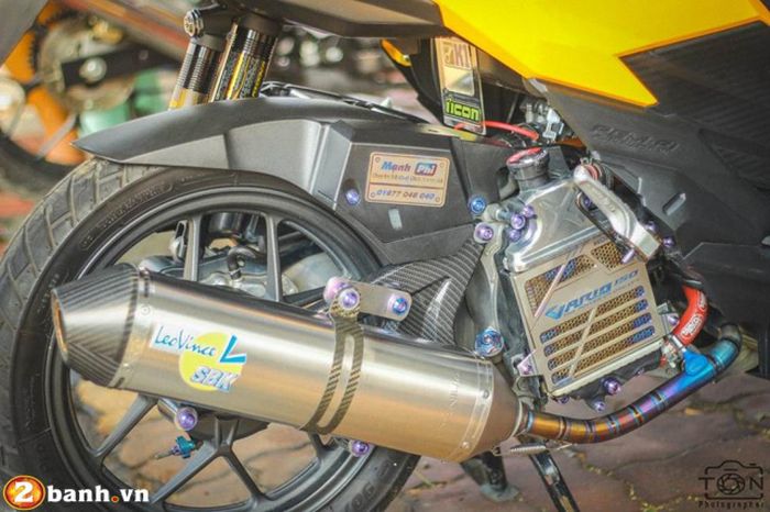 Pakai knalpot Leovince berleher titanium biar makin mencuri perhatian