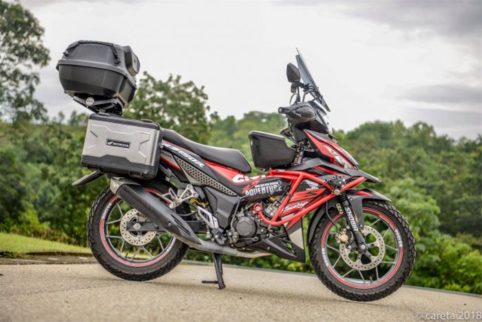 Modifikasi Honda Supra GTR 150 bergaya turing adventure