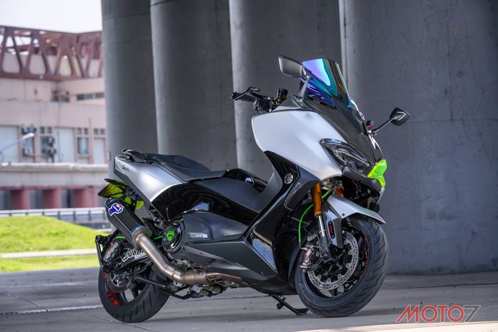 Modifikasi Yamaha TMAX 