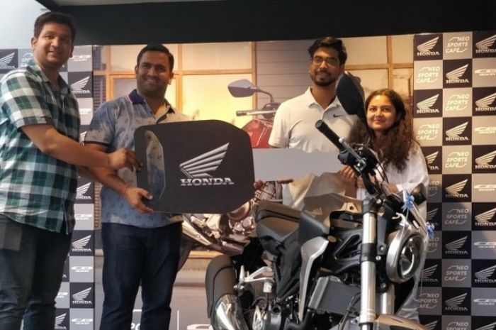 Honda CB300R ludes di India