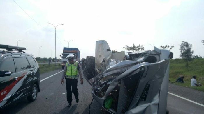 Kecelakan beruntun di tol Cipali