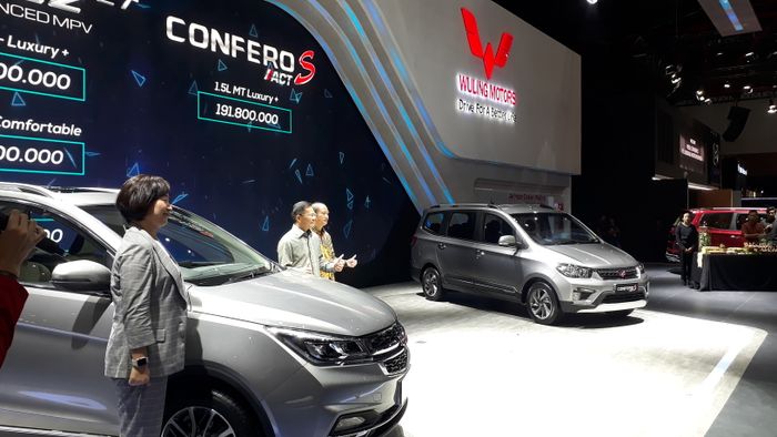 Penampilan Wuling  Cortez CT dan Wuling Confero ACT S