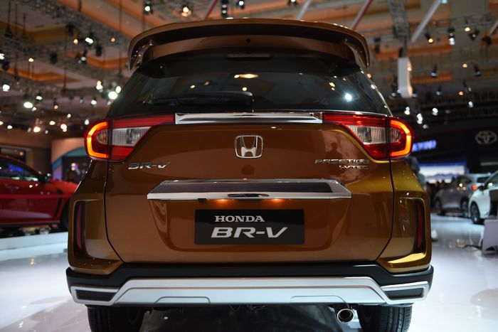 Tampak belakang Honda New-BRV yang diluncurkan di ajang IIMS 2019.