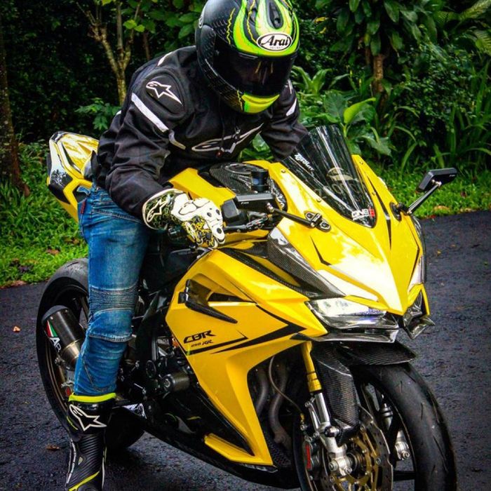 Modifikasi Honda CBR250RR