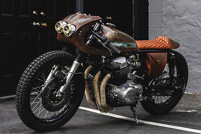 Meski penuh karat, Honda CB750 ini tetap menarik