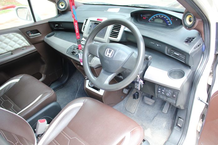 Interior nyaman dengan MBtech