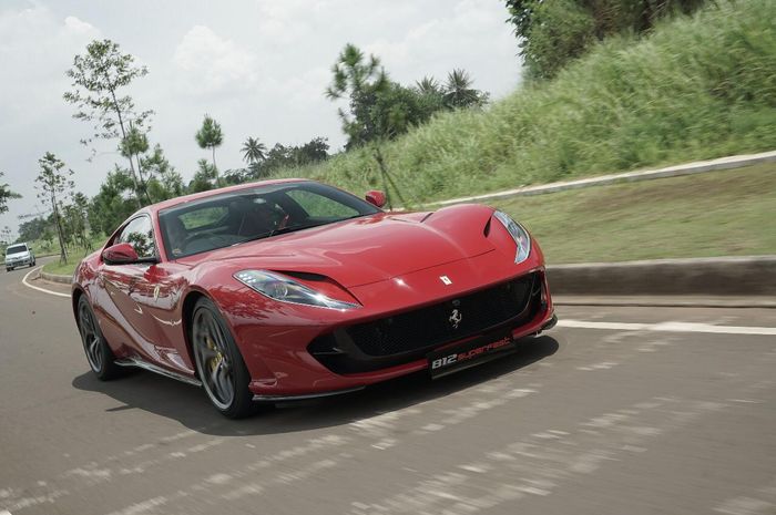 Ferrari 812 Superfast