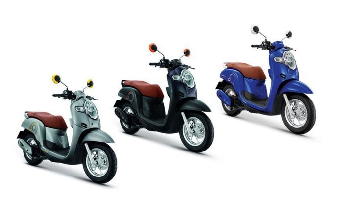 Pilihan warna Honda Scoopy Thailand