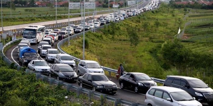 Suasana yang biasa terjadi ketika arus mudik llibur lebaran.