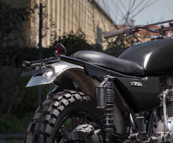 Lihat tuh, subframe-nya masih utuh