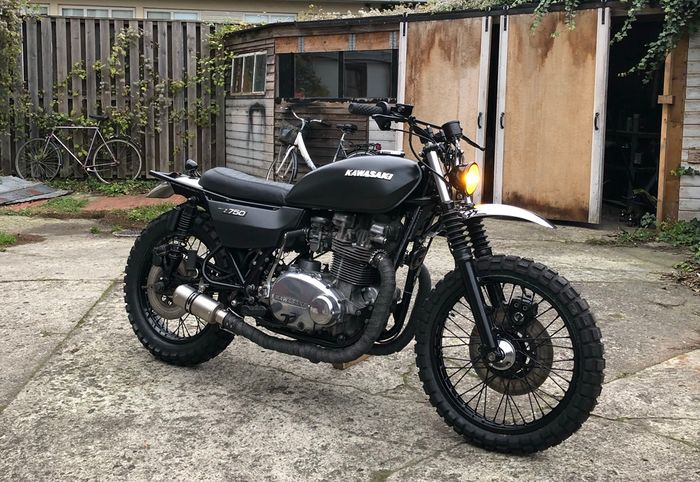 Konsep yang diusung adalah vintage dirt bike