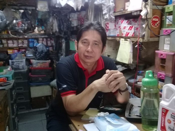 Putra Waluyo   Pemilik Toko Sperpart  Putra Agung    di Palmerah