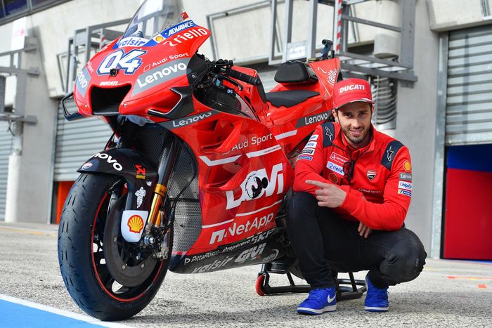 Andrea Dovizioso merasa senang bisa menempatkan logo sekaligus namanya di Ducati Desmosedici GP19