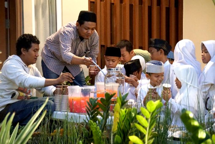 Sederhana, namun penuh kecerian di bulan Suci Ramadhan