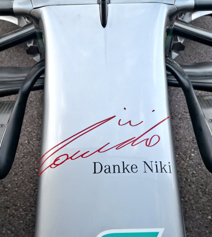 Mercedes menggunakan livery berbeda untuk menghormati Niki Lauda