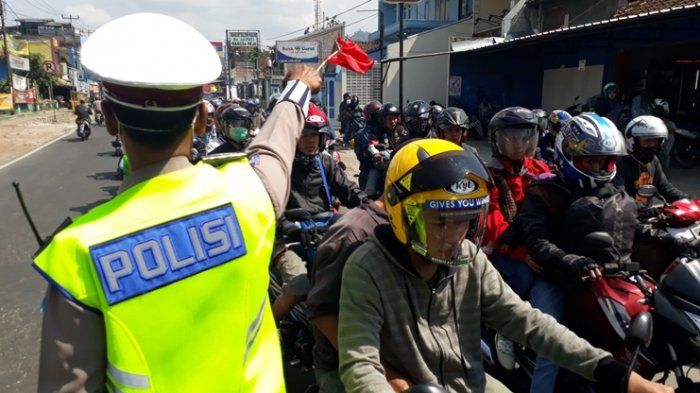 Ilustrasi kemacetan karena pasar tumpah