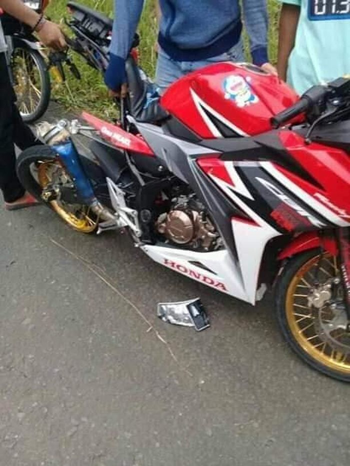 Kondisi Honda CBR150R setelah terlibat kecelakaan