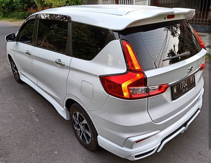 Tambahan spoiler makin bikin agresif