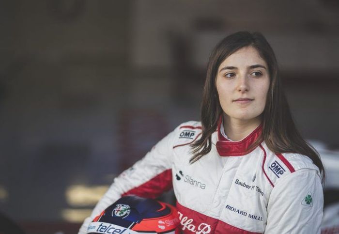 Tatiana Calderon memulai karier sebagai pembalap gokart. Kini di F2 dan sebagai test driver Alfa Romeo Racing di F1