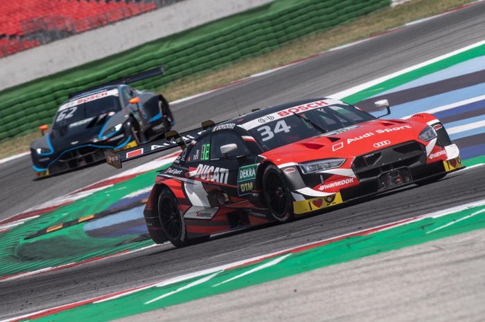 Andrea Dovizioso saat beraksi di balap DTM seri Misano, Italia.