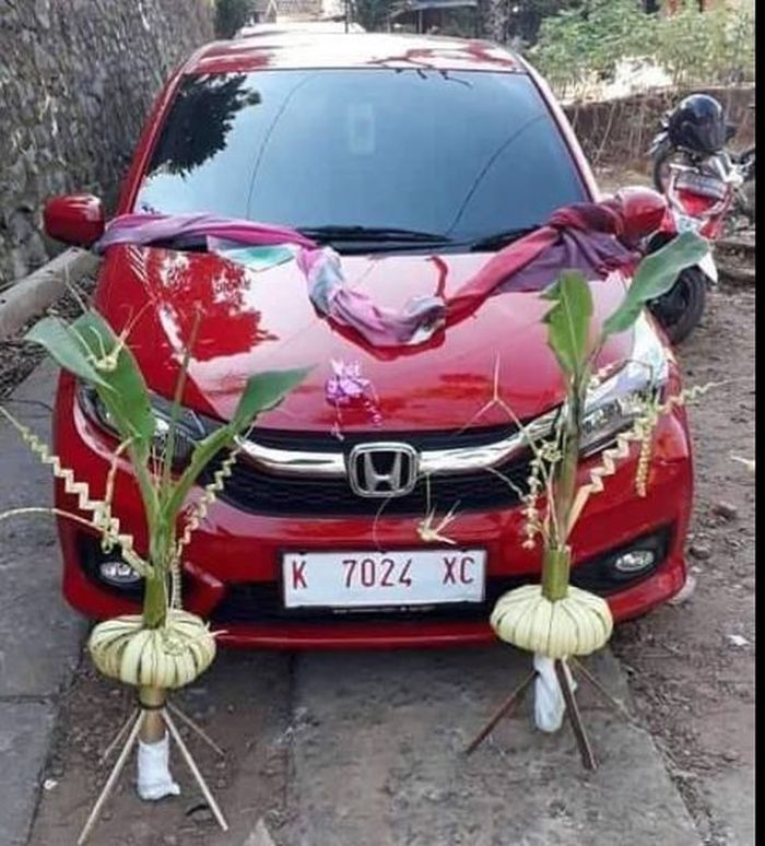 Honda Brio jadi mahar nikah 