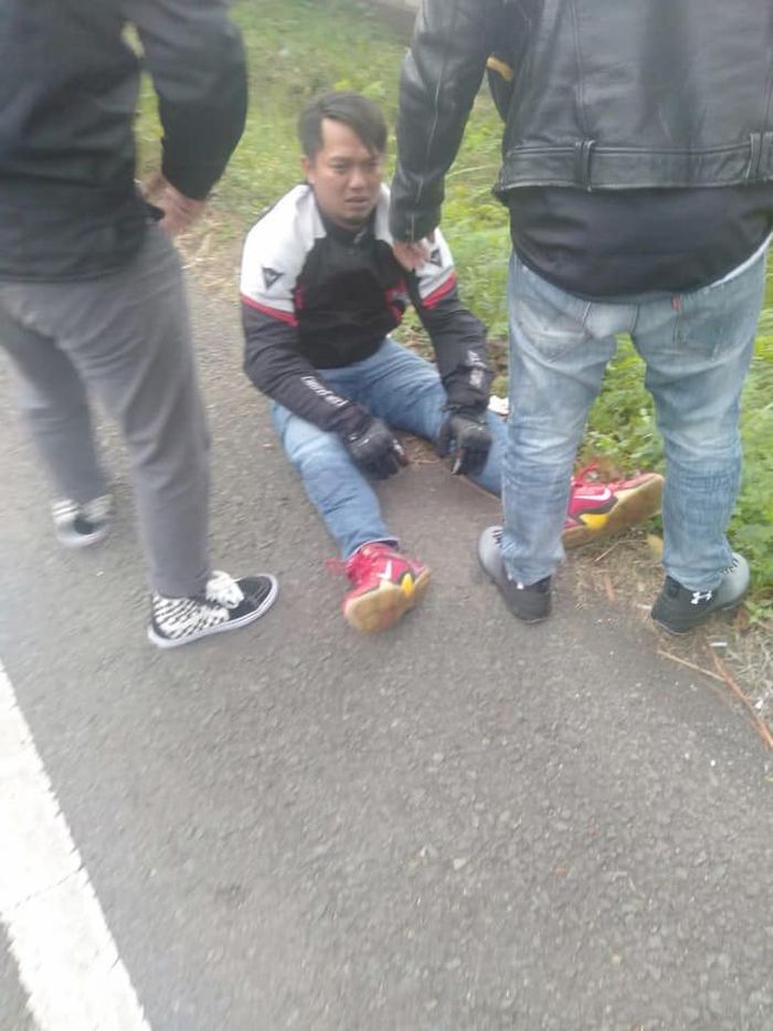 Rider Yamaha XMAX bernama Teguh yang mengalami kecelakaan